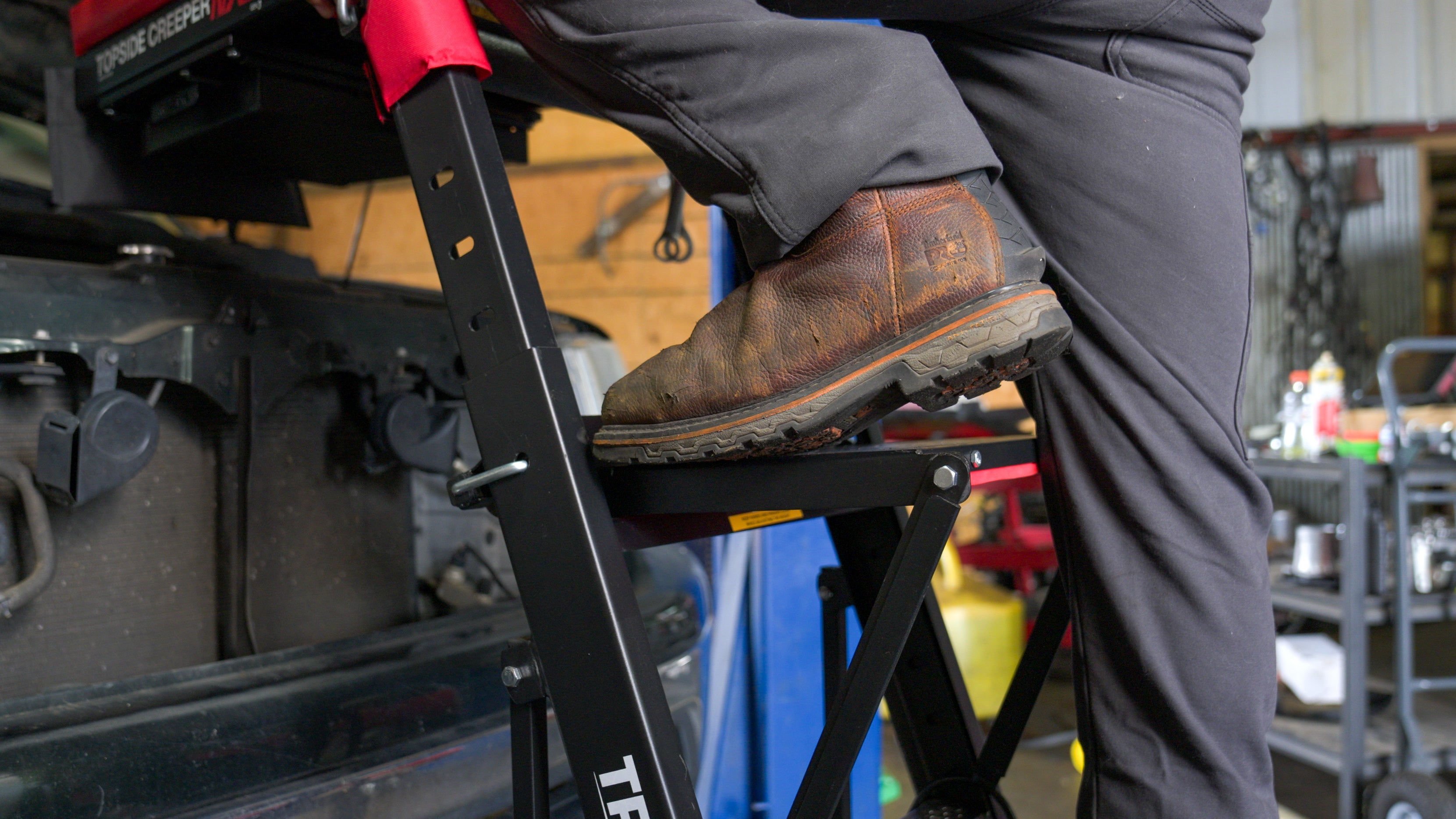 Topside Knee Step